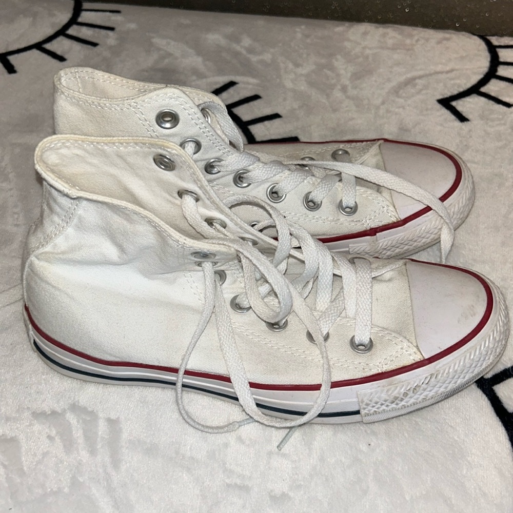 Chuck Taylor converse
